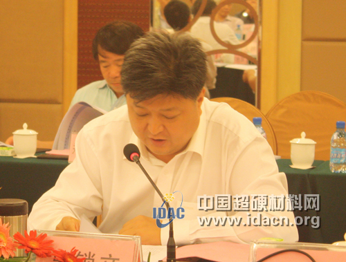 滎陽市委書記馬鎖文在鄭州新材料產業(yè)集聚區(qū)發(fā)展規(guī)劃評審會上的表態(tài)發(fā)言
