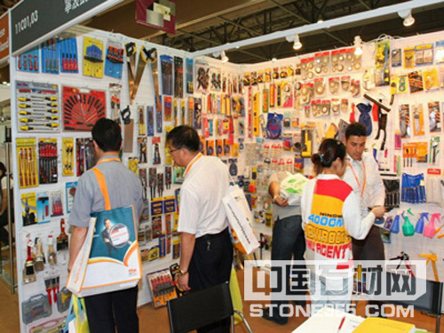 新疆奇臺(tái)石材工業(yè)園初具規(guī)模