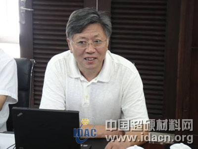 超硬材料行業(yè)重點(diǎn)發(fā)展產(chǎn)品專題研討會(huì)在鄭州召開