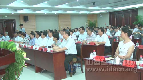 “鄭州超硬材料協(xié)同創(chuàng)新中心”在河南工業(yè)大學(xué)成立