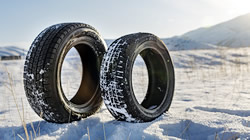 無(wú)懼嚴(yán)冬 縱情馳騁 鄧祿普輪胎