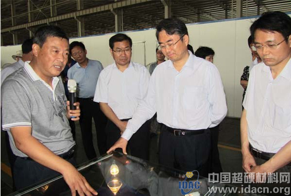 中南公司大顆粒工業(yè)鉆石基地觀摩記