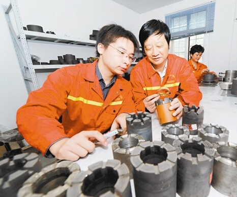 有了“金剛鉆” 敢攬?zhí)降V活——記六安青年五四獎?wù)芦@得者王強(qiáng)