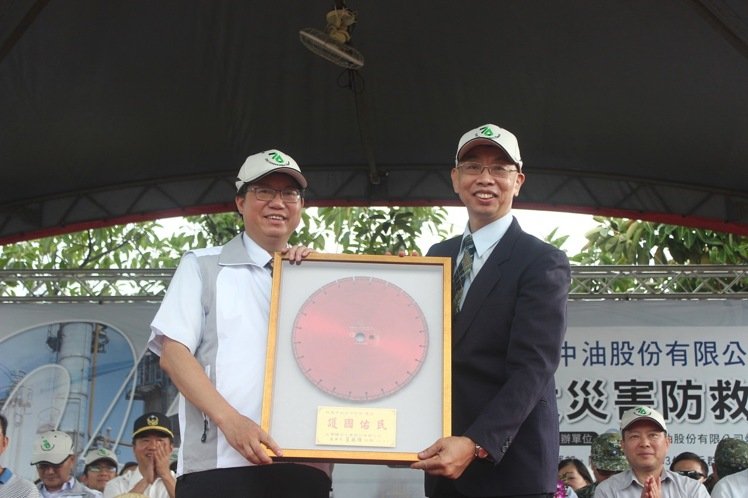 救災(zāi)添利器 臺鉆公司捐金剛石鋸片作公益