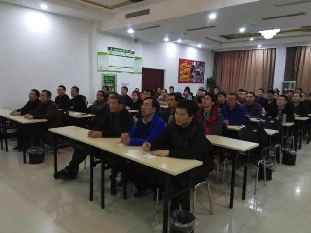 中南鉆石舉辦貫徹黨的十九大精神、弘揚人民兵工精神暨黨性教育專題培訓(xùn)