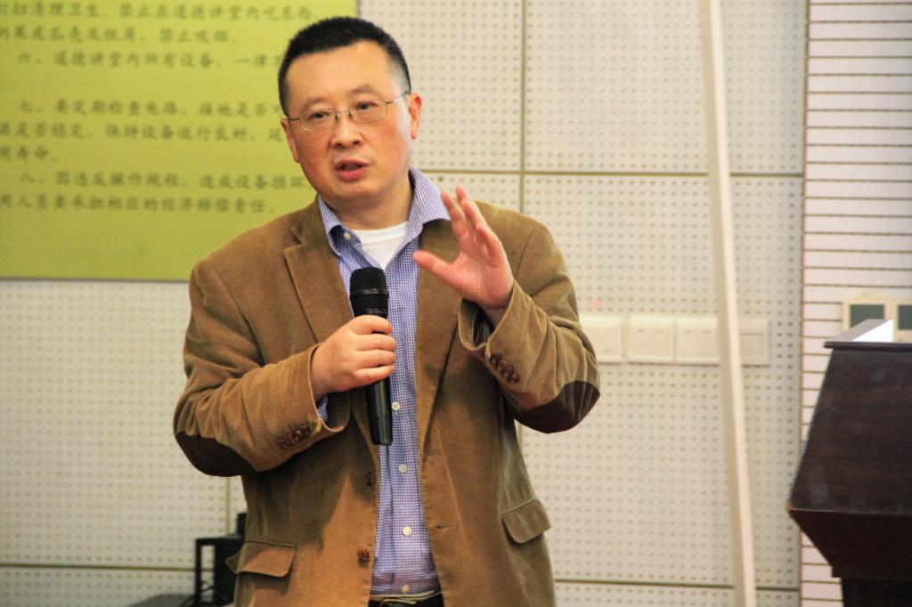   三位千人計劃專家來河工大材料院開展學術(shù)交流與合作  
