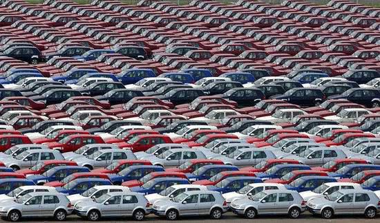 中國(guó)汽車市場(chǎng)將持續(xù)下滑 2019年跌幅預(yù)計(jì)達(dá)5%