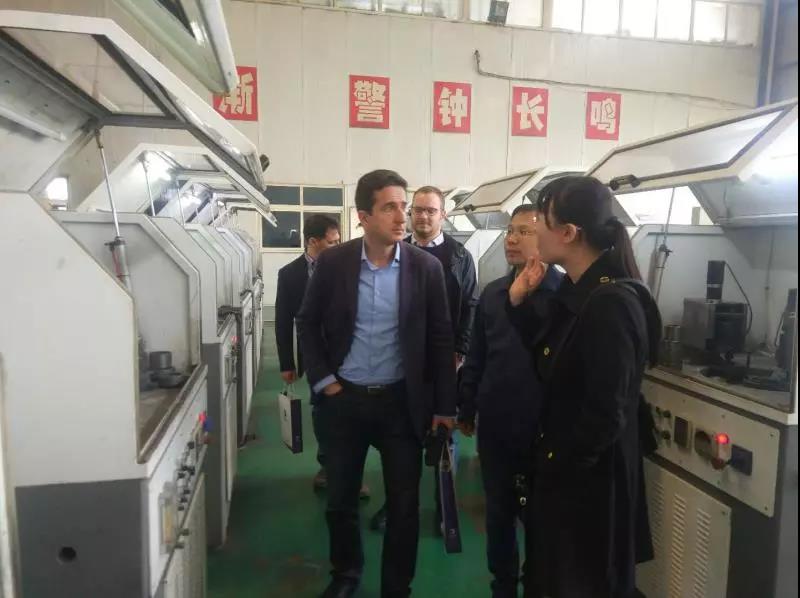 瑞士CoDia Management Sarl公司首席執(zhí)行官一行到黃河旋風參觀訪問