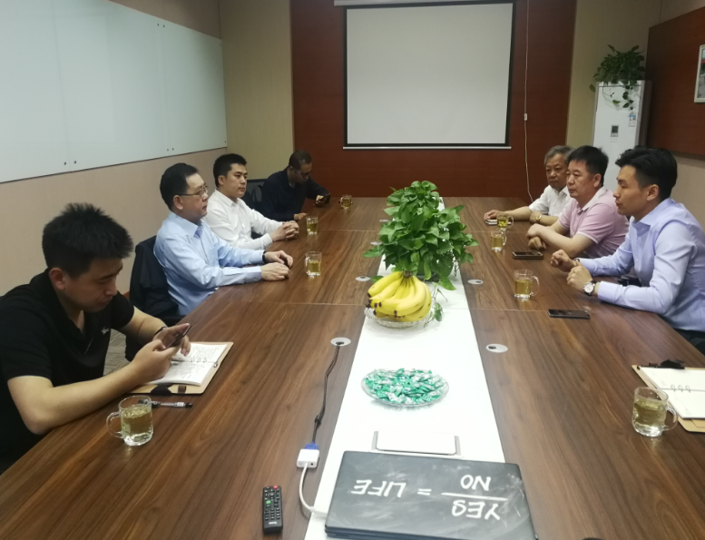香港六福珠寶徐總、尚碩珠寶翁總一行蒞臨君銳鉆石考察指導(dǎo)