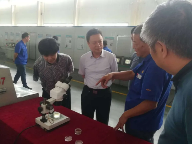 河南省科技廳副廳長(zhǎng)陳志強(qiáng)到中南鉆石調(diào)研企業(yè)科技創(chuàng)新工作
