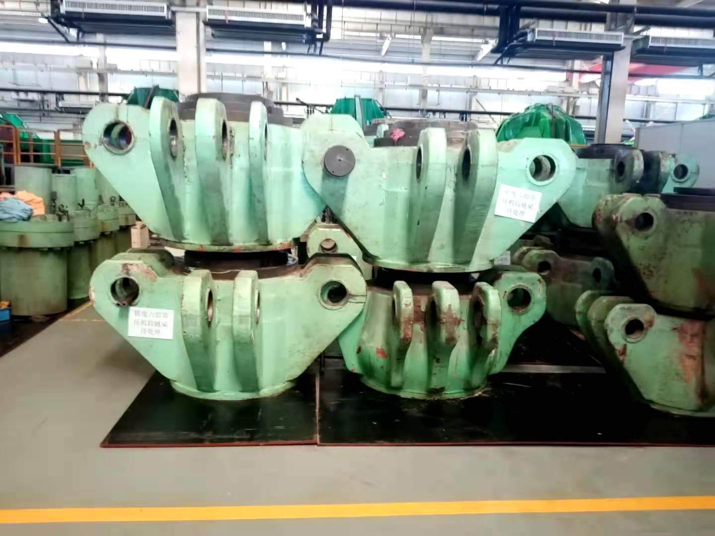 650壓機(jī)梁