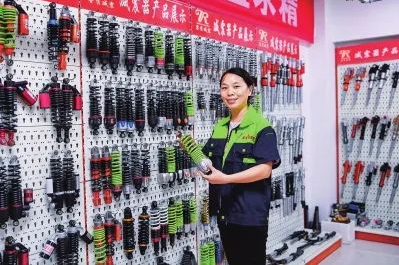 謀篇超硬材料 引領(lǐng)“硬核”發(fā)展——方城縣奮力打造全國(guó)最大的超硬材料產(chǎn)業(yè)基地