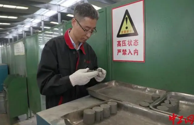 中國夢(mèng)·大國工匠篇丨張存升：科技創(chuàng)新淬煉“金剛鉆”