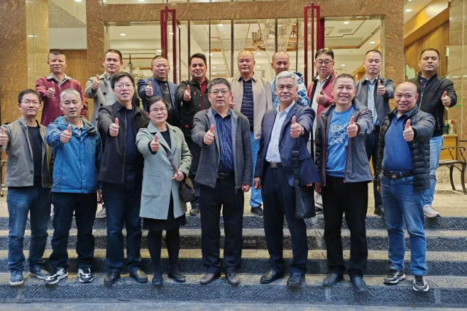 河南工業(yè)大學(xué)超硬材料磨料磨具行業(yè)廣東、廣西、重慶校友會(huì)成立