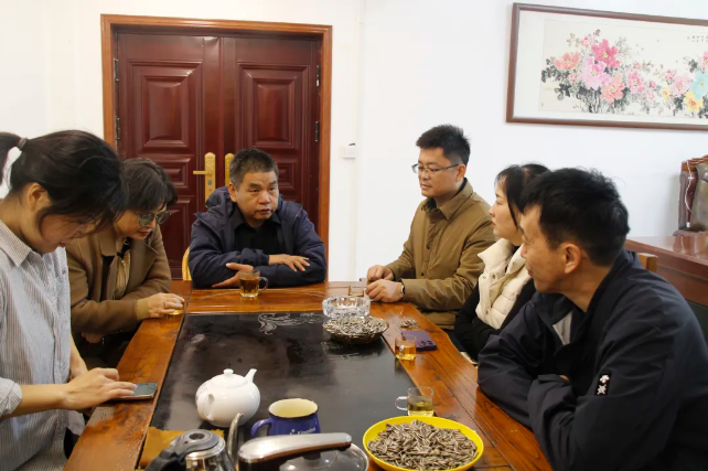 中國超硬材料網(wǎng)一行走訪旭坤磨料磨具、弘元超硬材料